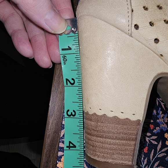 Size 40 Gold Button Cream & Taupe Flowered Shootie - Picture 11 of 16